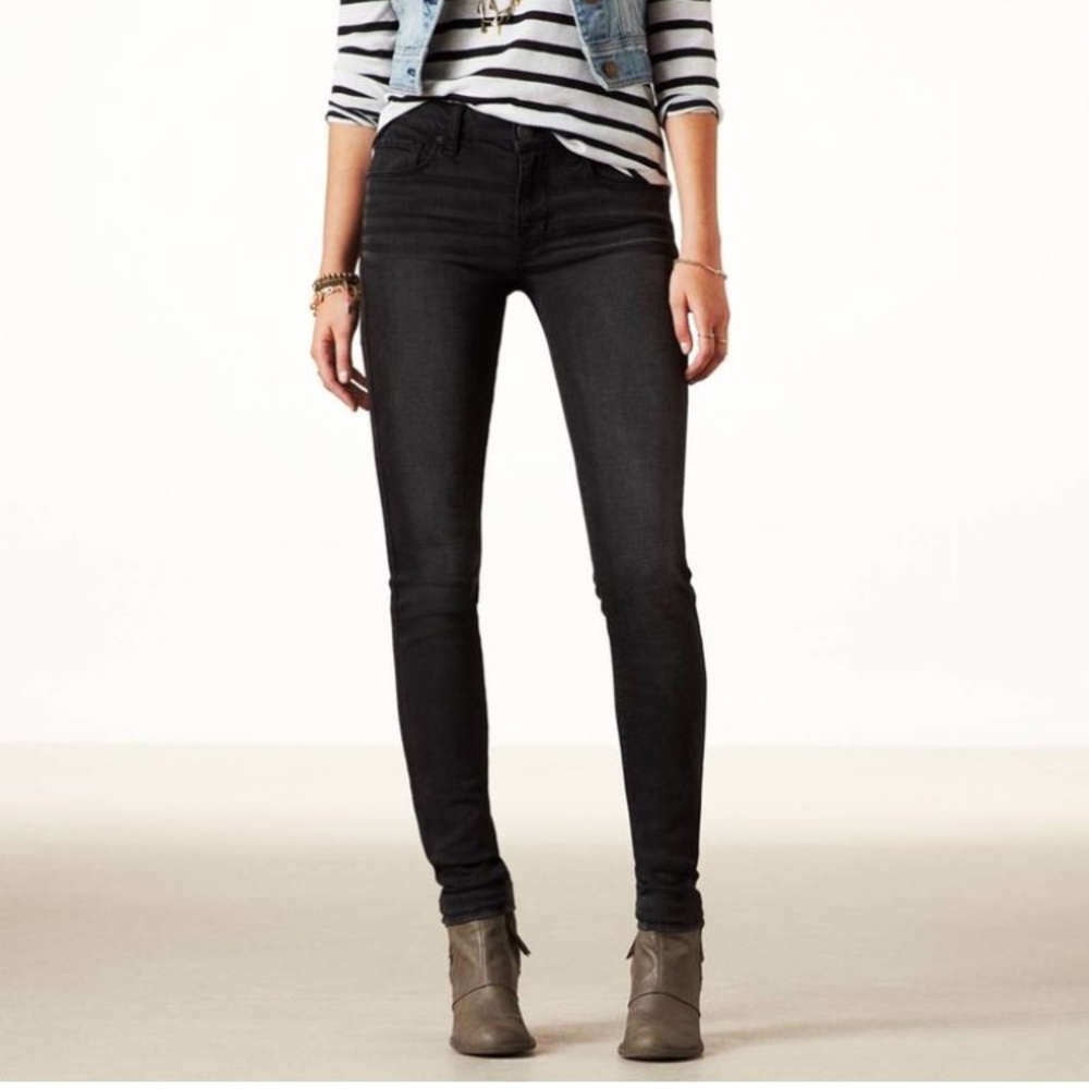 American Eagle 🦅 Dark Wash Skinny Jean